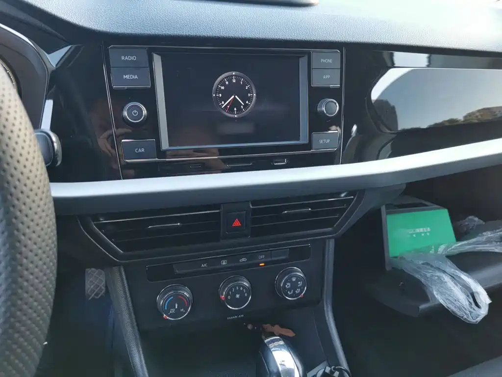 Volkswagen Lavida — миниатюра 6