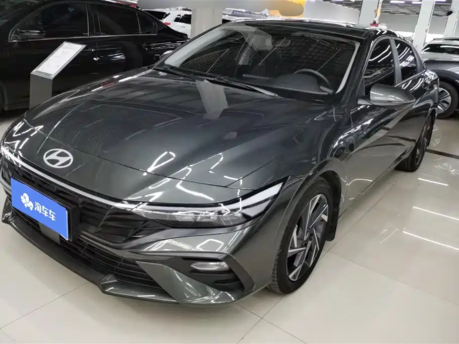 Hyundai Elantra 2024