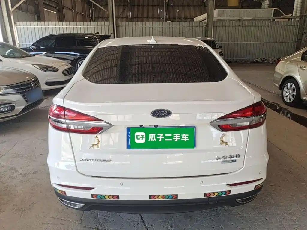 Ford Mondeo — миниатюра 6