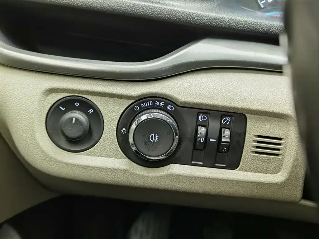 Buick Excelle — миниатюра 21