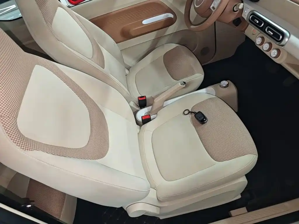 Wuling MINIEV — миниатюра 25