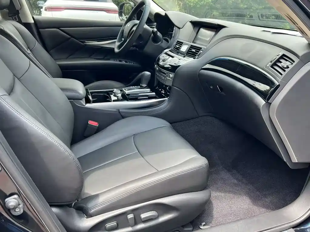 Infiniti Q70 — миниатюра 15