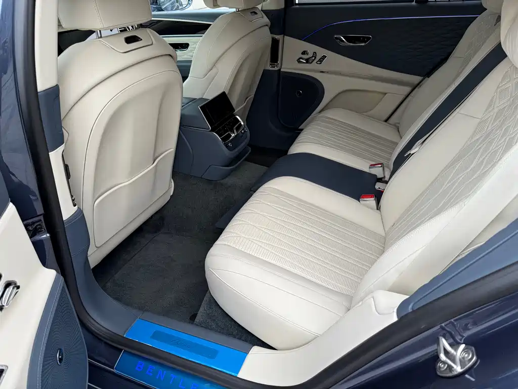 BENTLEY FLYING SPUR PLUG IN HYBRID