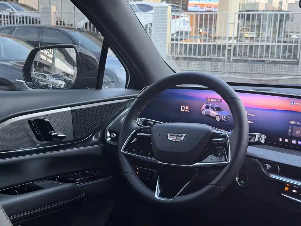 Cadillac XT5 — миниатюра 11
