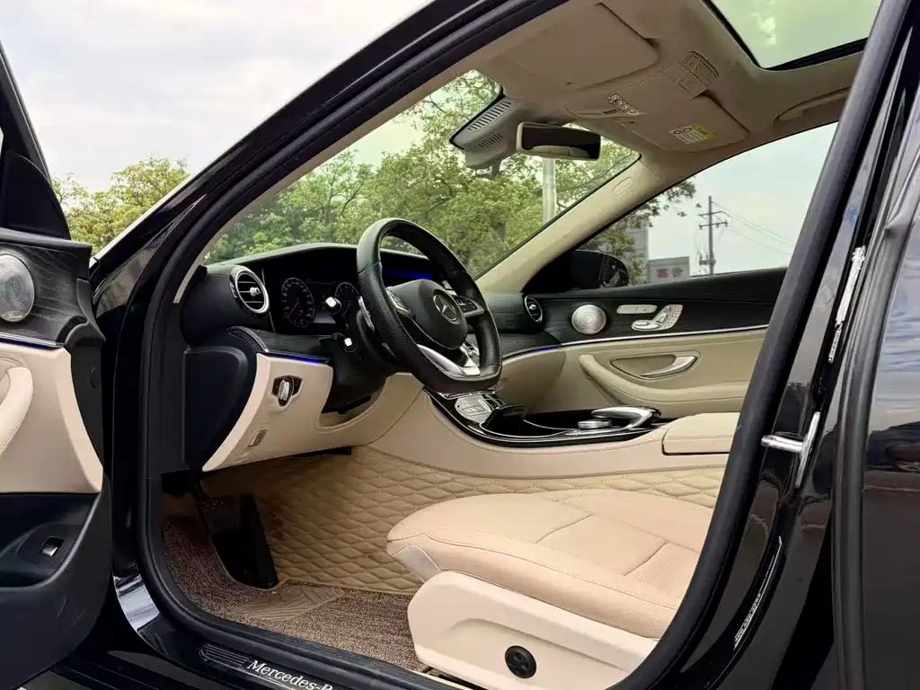 MERCEDES-BENZ E CLASS