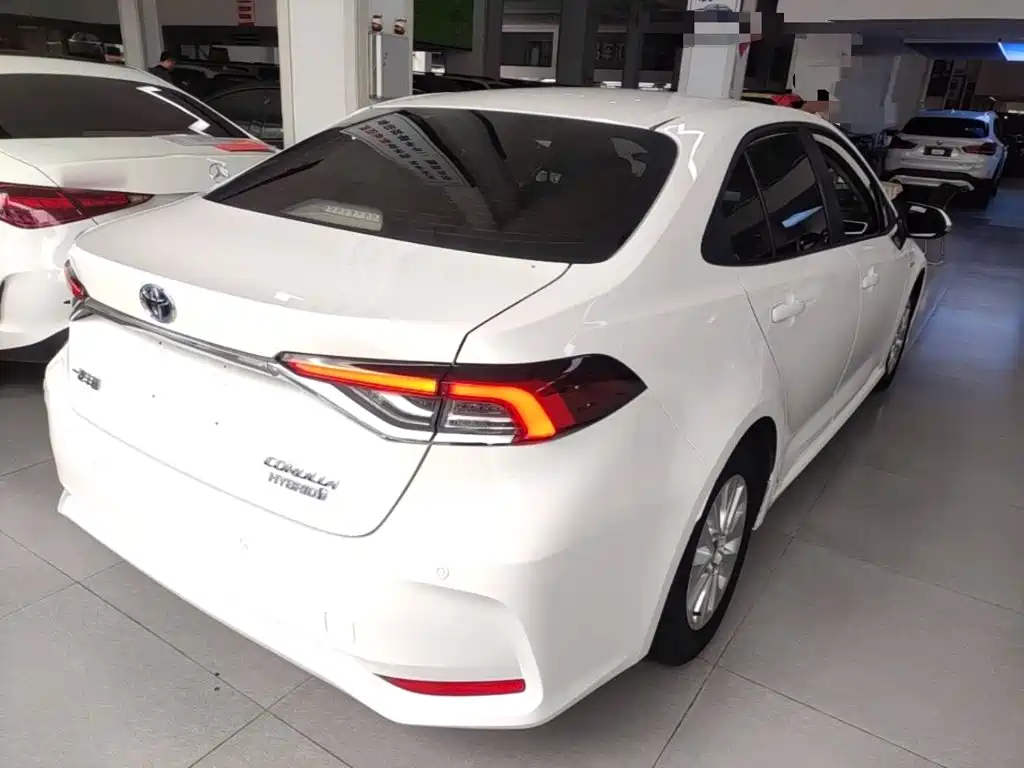 Toyota Corolla — миниатюра 7