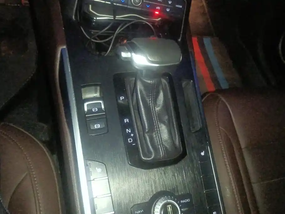 WEI PAI WEI BRAND VV7