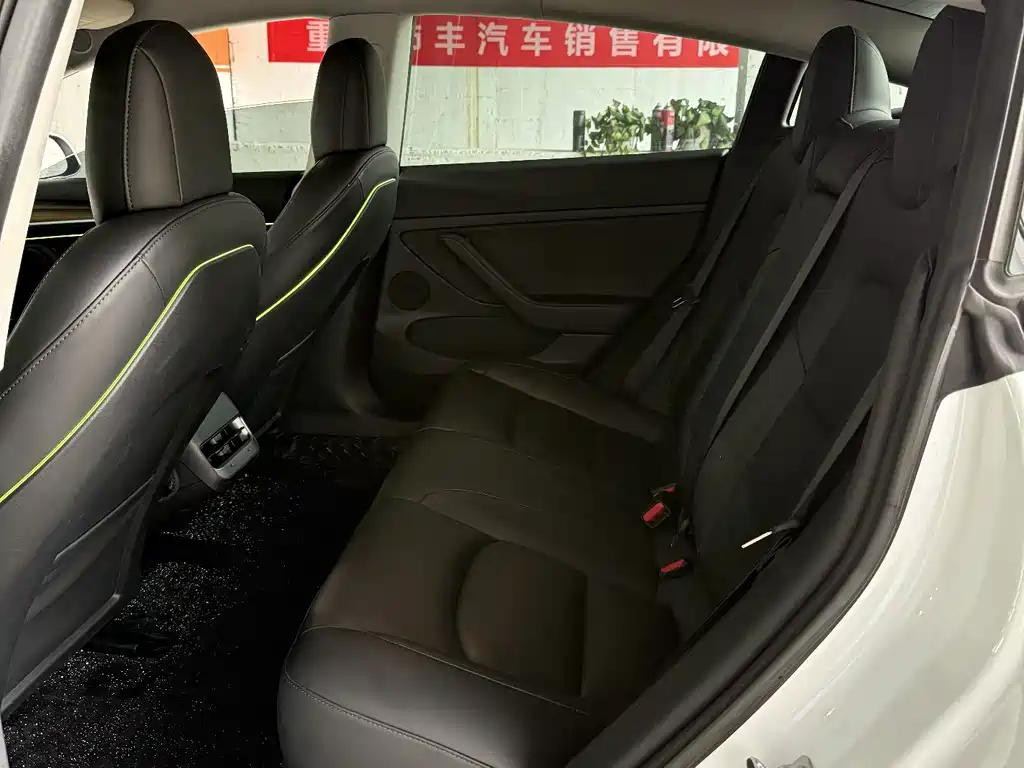 Tesla Model 3 — миниатюра 11