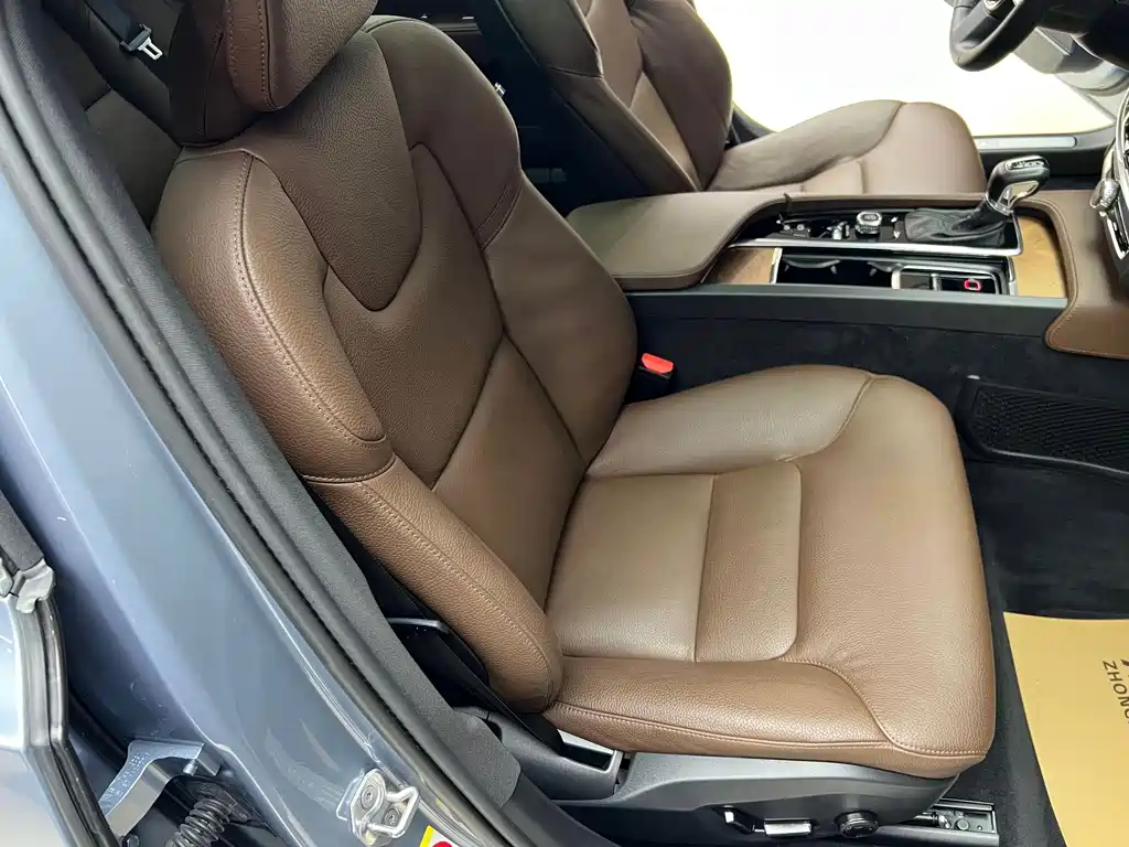 Volvo S90 — миниатюра 20