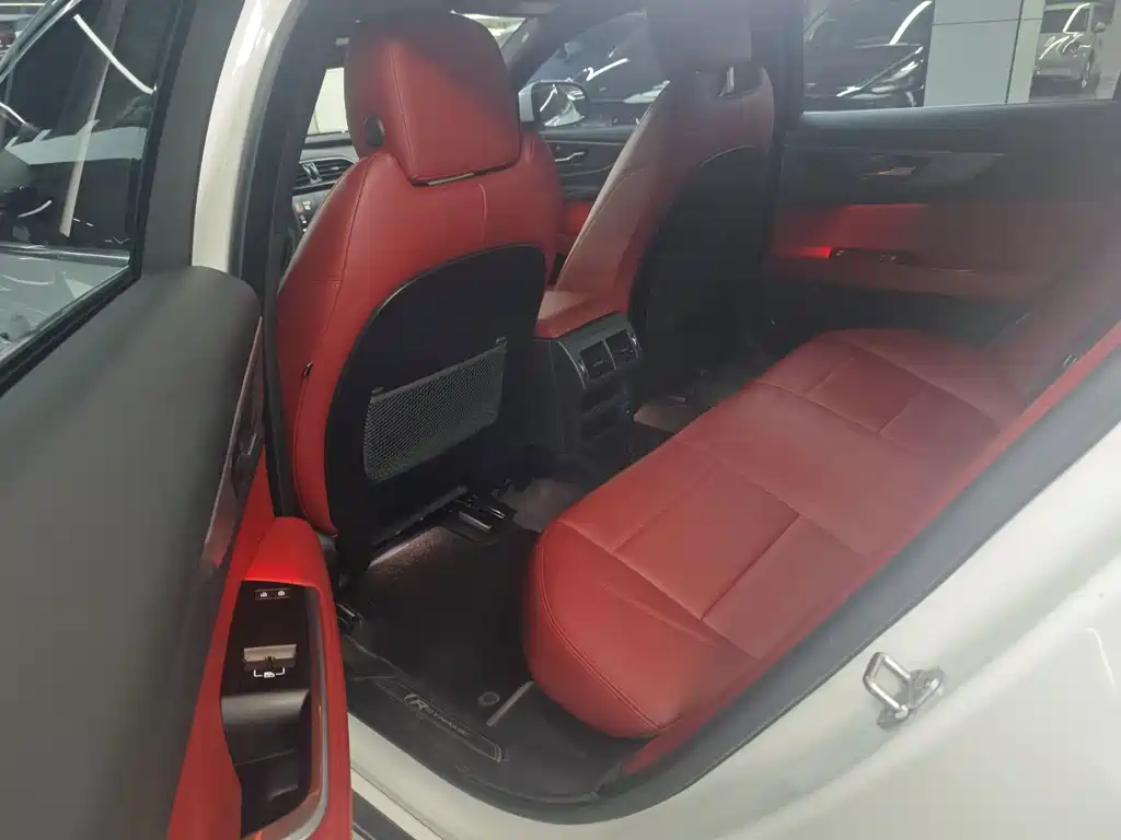 Jaguar XEL — миниатюра 9