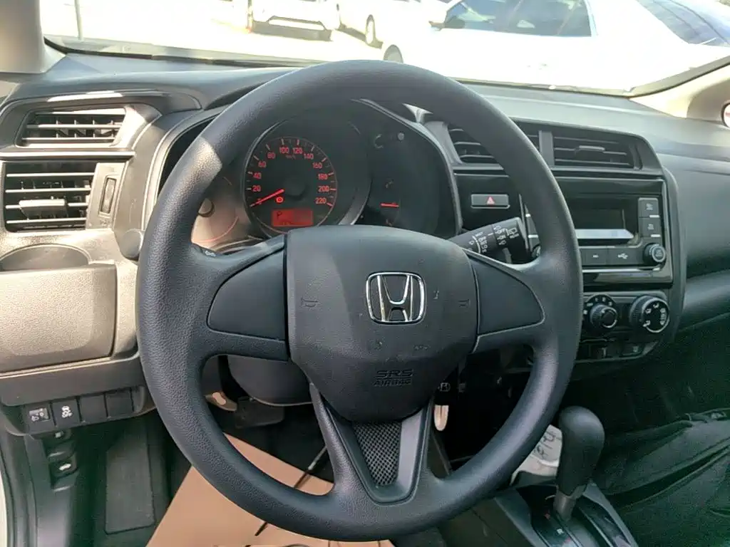 Honda Fit — миниатюра 11