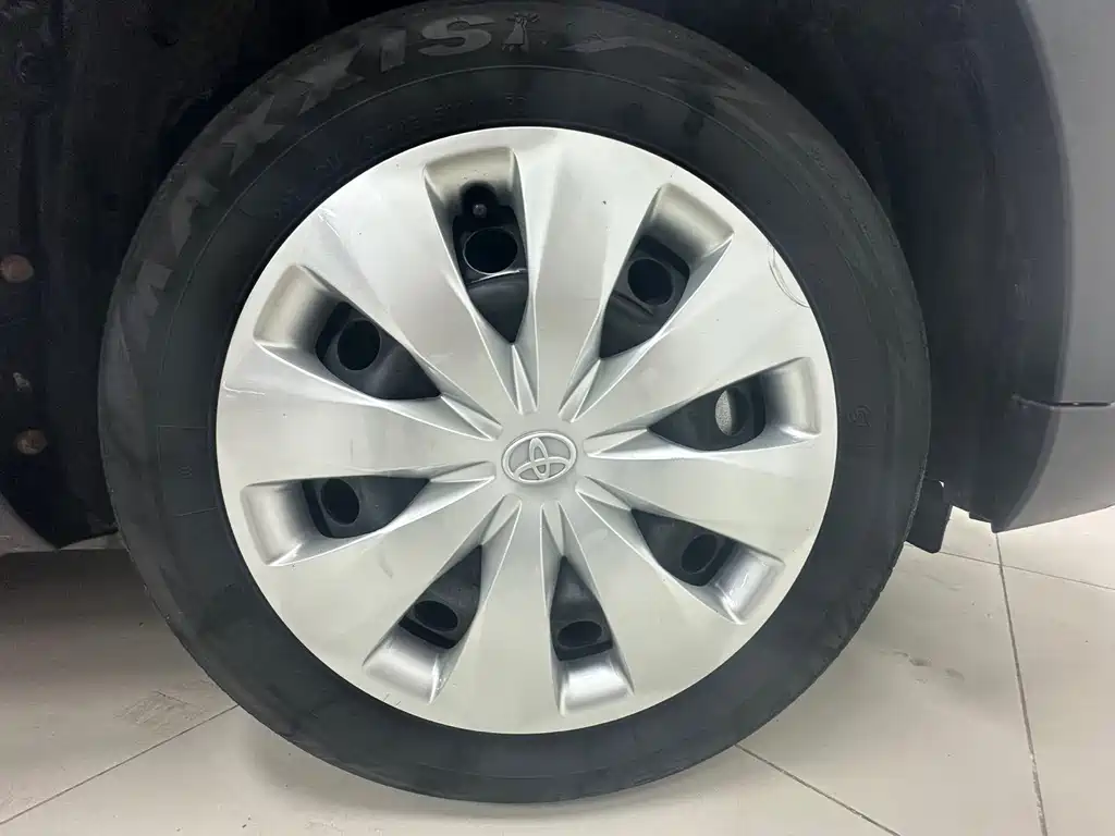 Toyota Yaris L — миниатюра 13