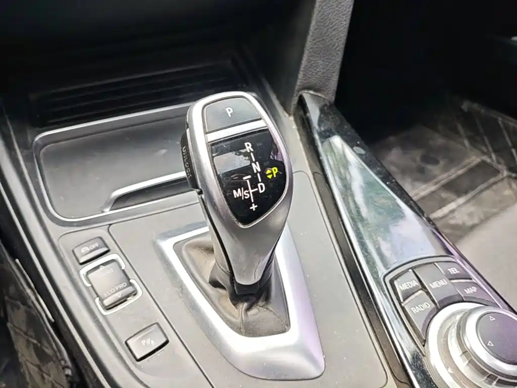 BMW 3 Series — миниатюра 14
