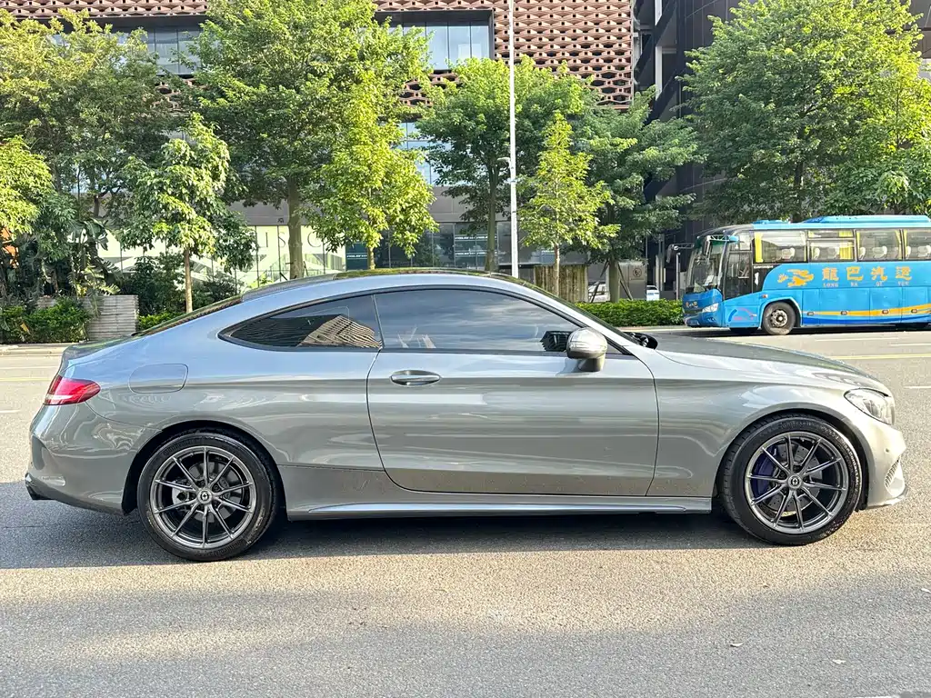 Mercedes-Benz C-Class (Import) — миниатюра 4