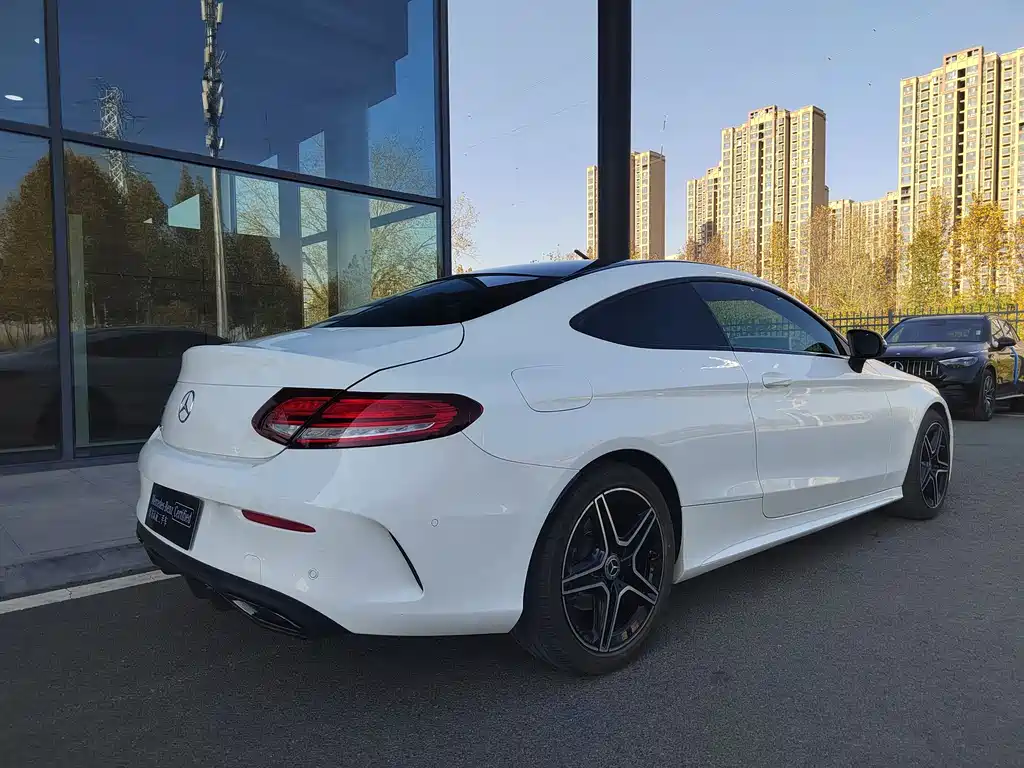 MERCEDES-BENZ C CLASS