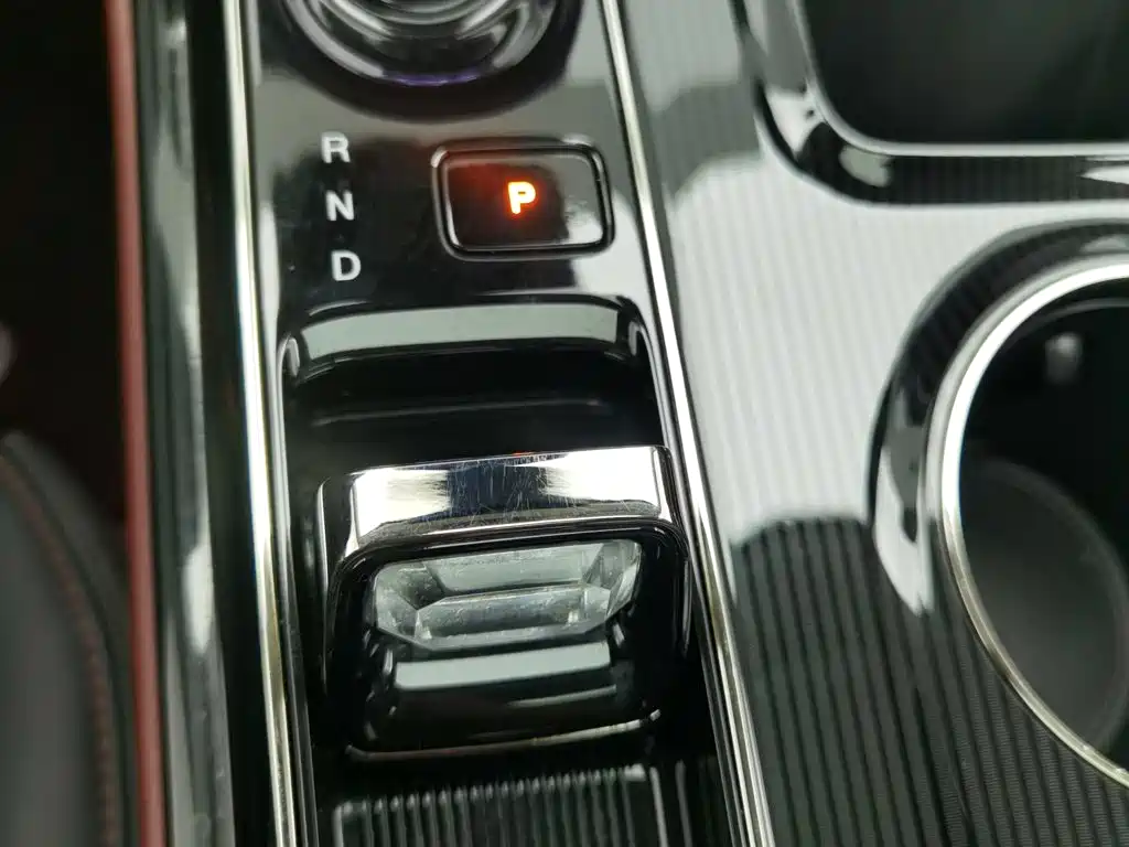 GAC Motor 传祺E8 PHEV — миниатюра 13
