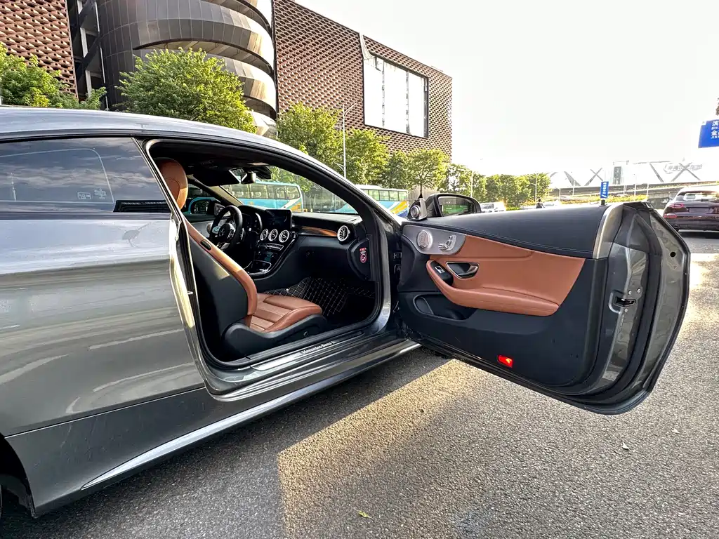 Mercedes-Benz C-Class (Import) — миниатюра 17