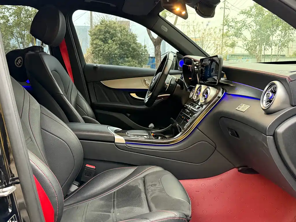 MERCEDES-BENZ GLC AMG