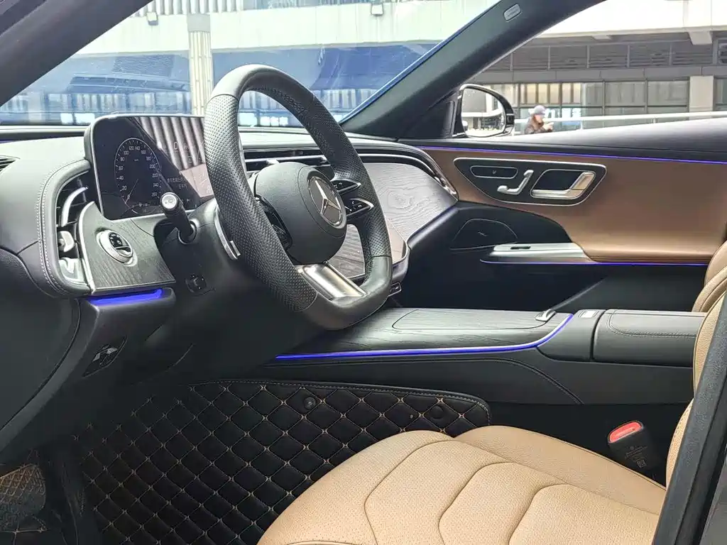 Mercedes-Benz E-Class — миниатюра 4