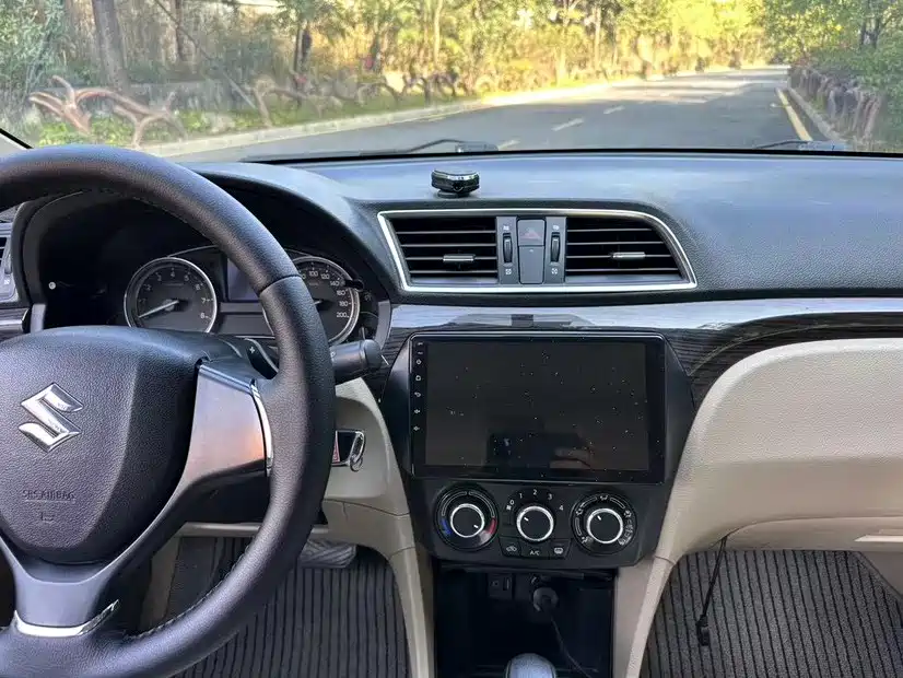 Suzuki Alivio — миниатюра 12