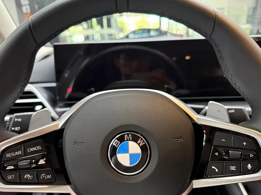 BMW 3 Series — миниатюра 8