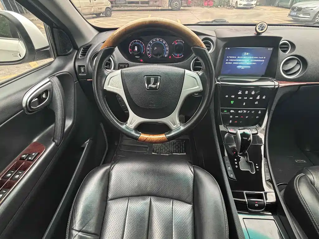 Luxgen Big 7 SUV — миниатюра 9