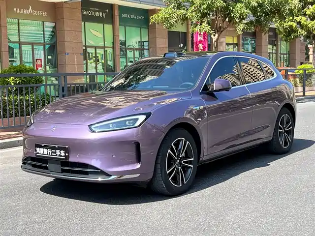 AITO ASK THE WORLD M5 2025