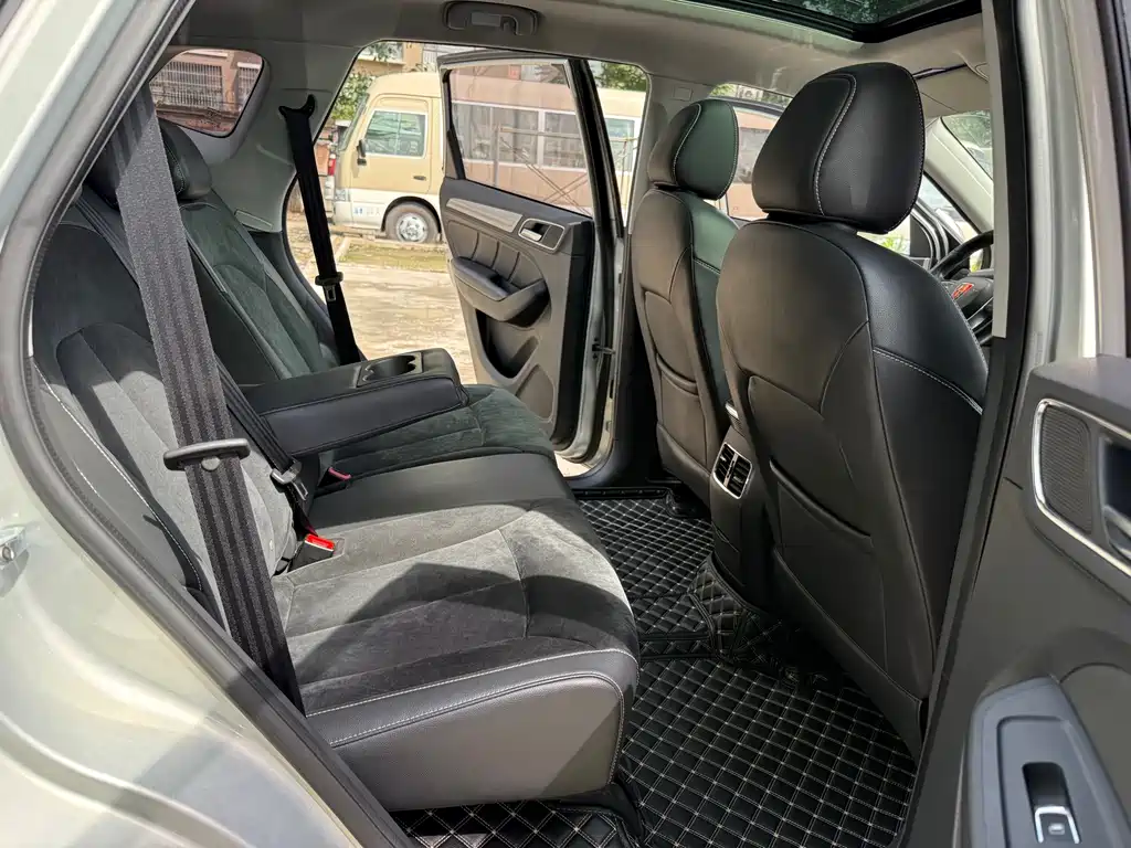 Roewe RX5 New Energy — миниатюра 18