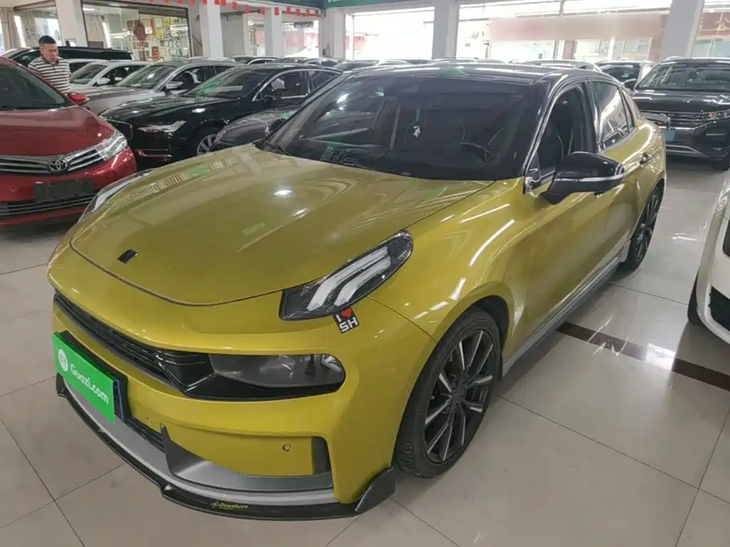 Lynk & Co 03