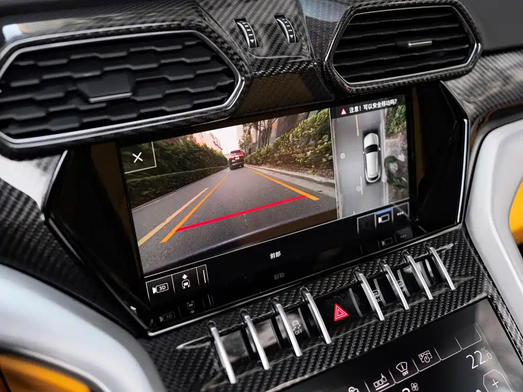 Lamborghini Urus — миниатюра 29