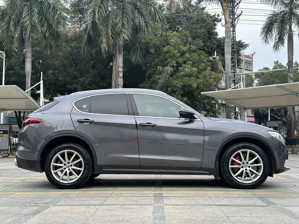 ALFA ROMEO STELVIO