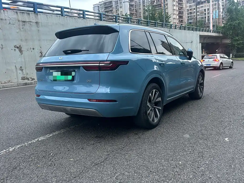 Li Auto ONE 2021 6 мест