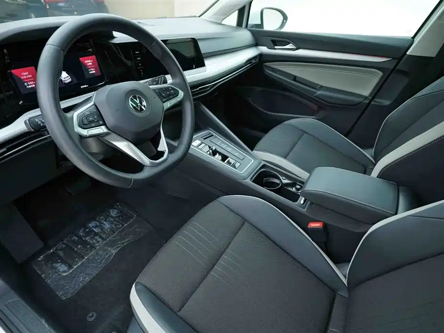 Volkswagen Golf 2021 280TSI DSG Pro