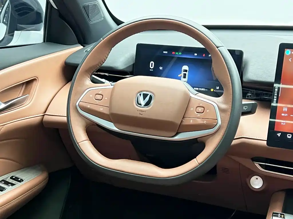Changan UNI-Z New Energy — миниатюра 20
