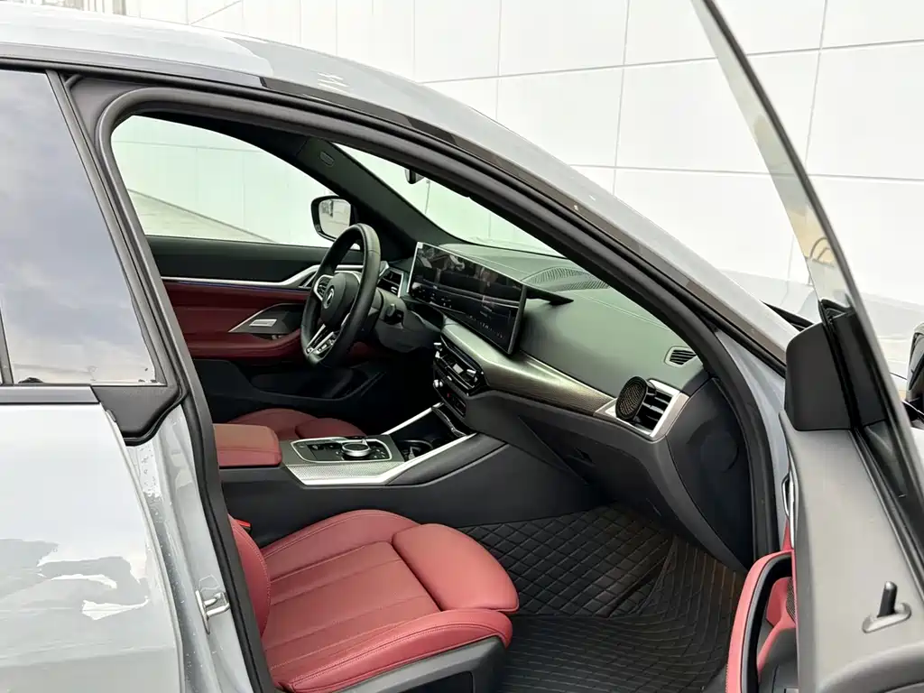 BMW i4 — миниатюра 10
