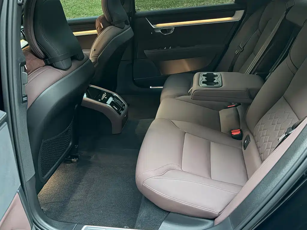 Volvo S90 — миниатюра 9