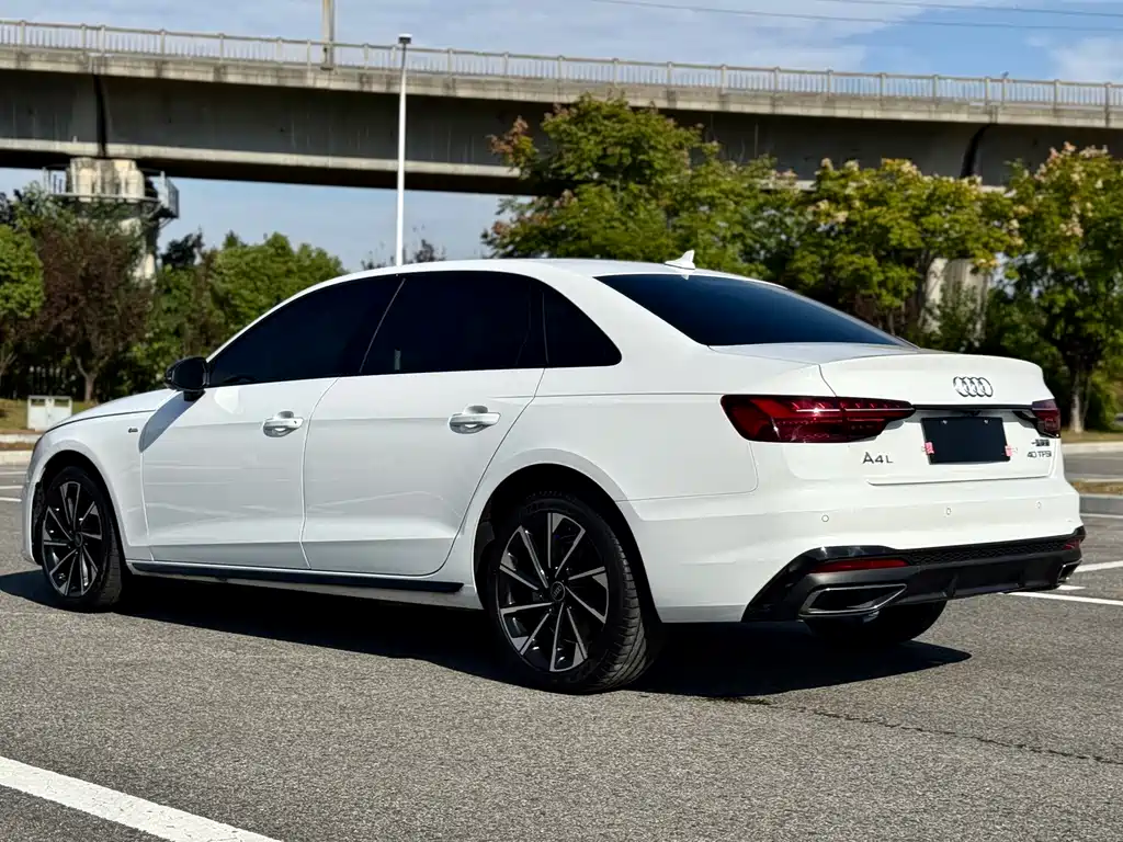 Audi A4L — миниатюра 4