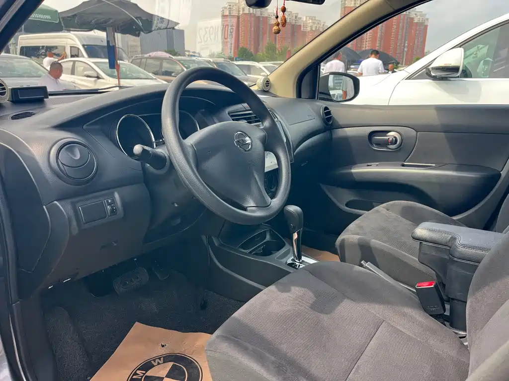 Nissan Livina — миниатюра 5