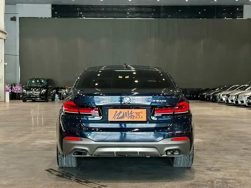 BMW 5 Series (Import) — миниатюра 17