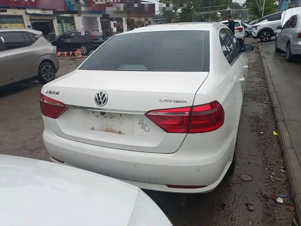 Volkswagen Lavida — миниатюра 6