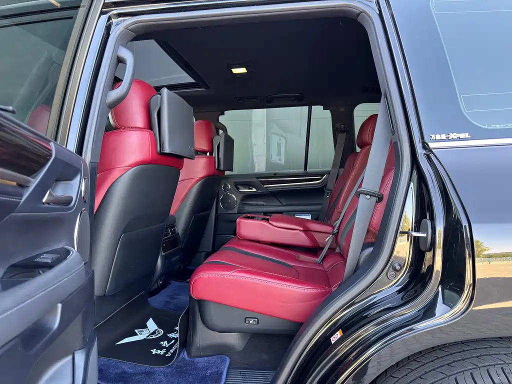 Lexus LX — миниатюра 13