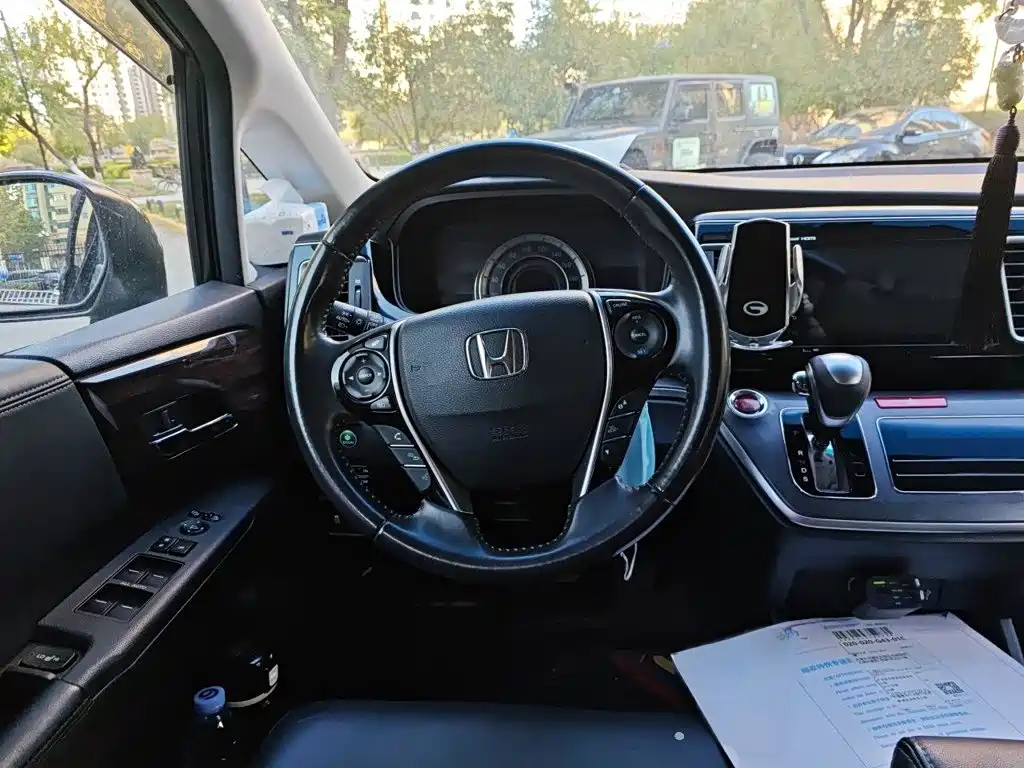 Honda Elysion — миниатюра 3