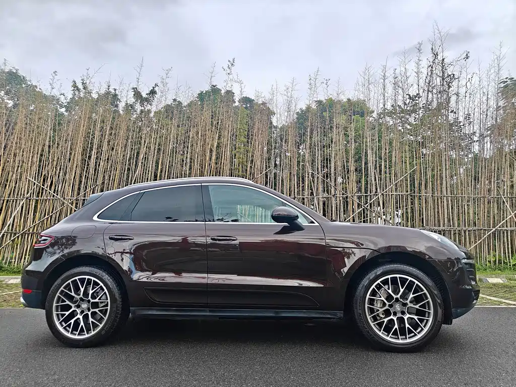 Porsche Macan — миниатюра 8