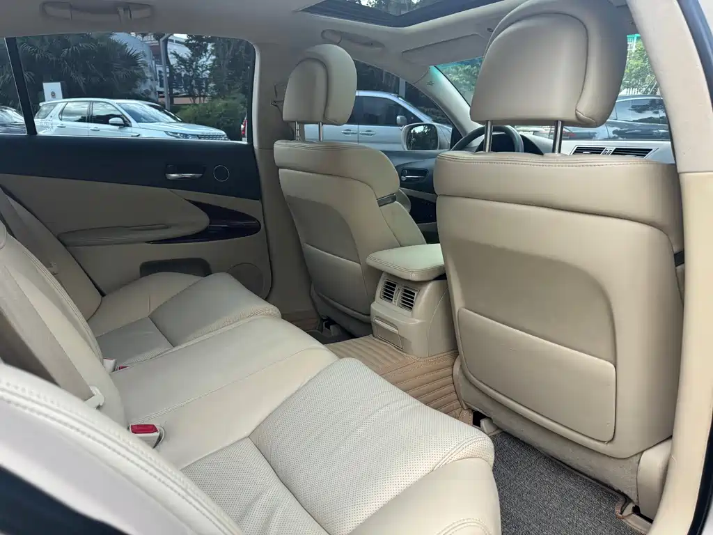 Lexus GS — миниатюра 8