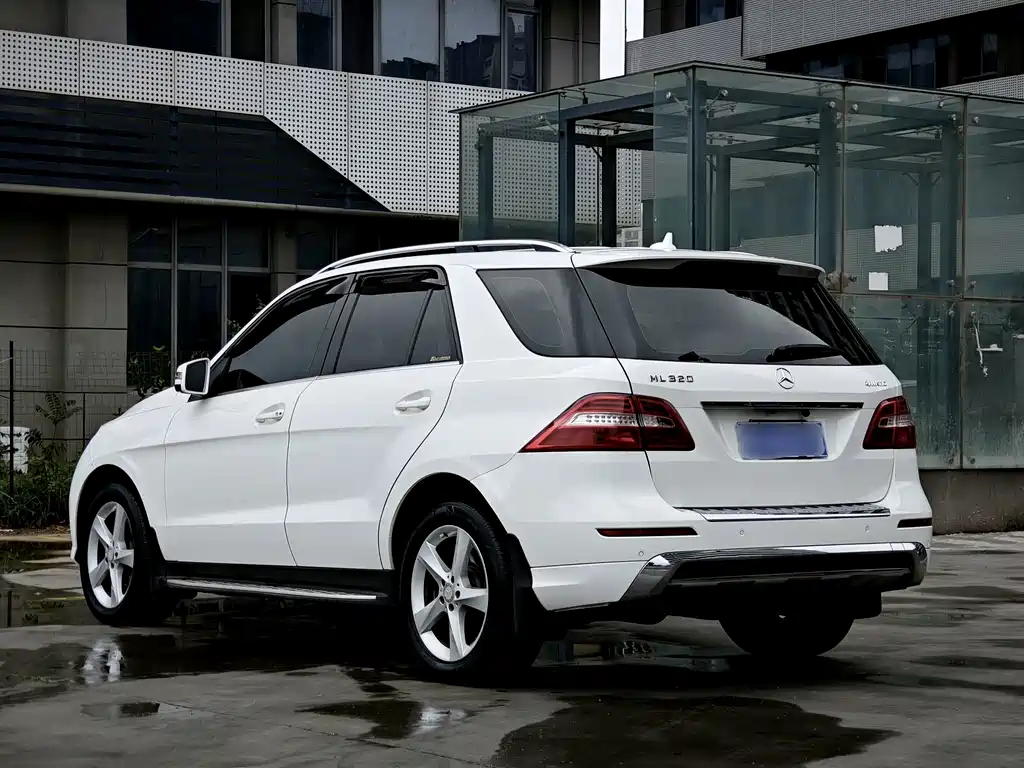 Mercedes-Benz M-Class — миниатюра 5