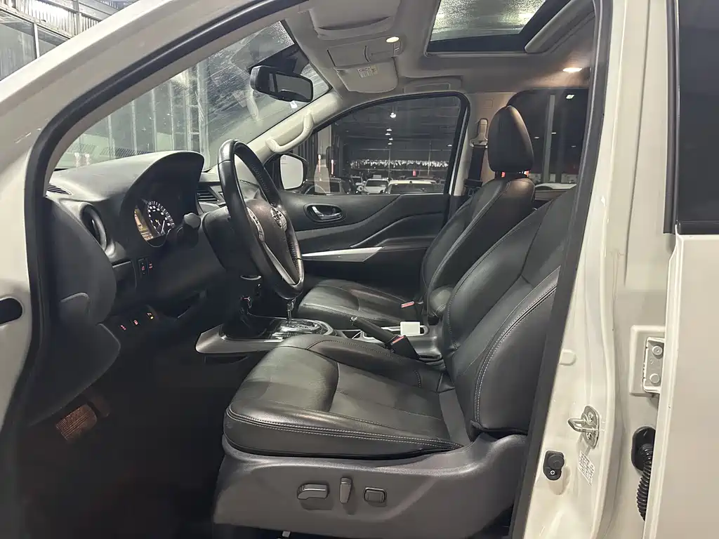 Nissan Terra — миниатюра 4