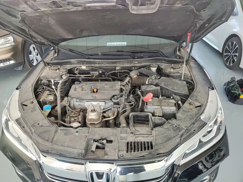 Honda Accord — миниатюра 20
