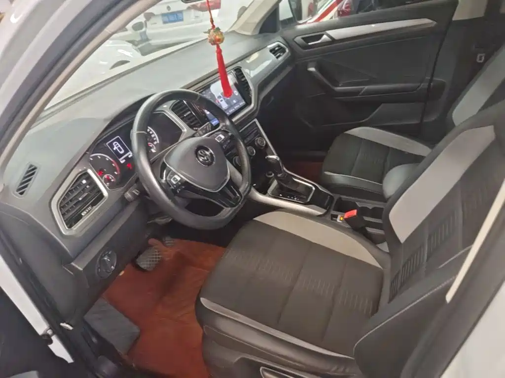 Volkswagen T-Roc — миниатюра 15