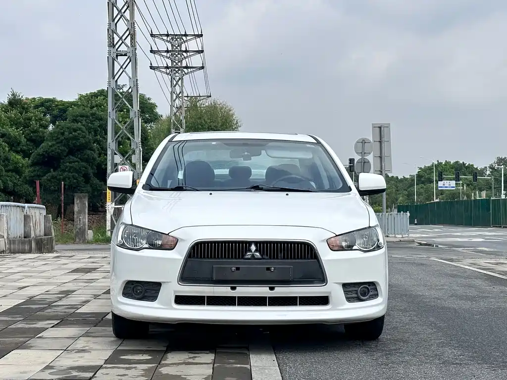 Mitsubishi Lancer EX — миниатюра 2