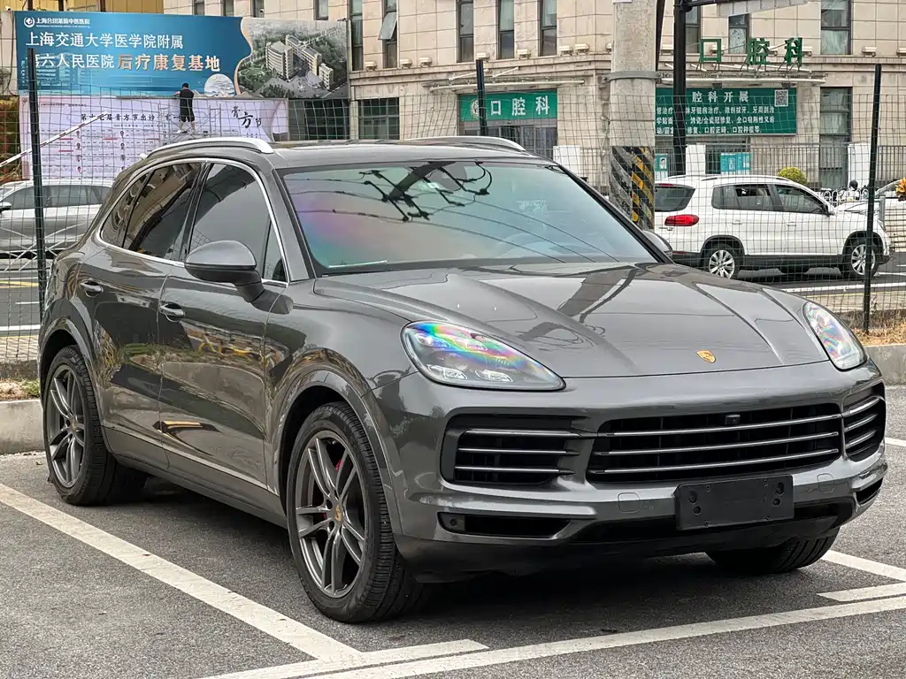 PORSCHE CAYENNE